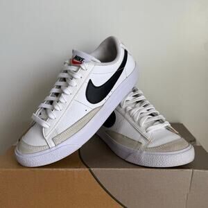 Nike Blazer Low White/Black Kids Sneakers DA4074-101- SZ 6 Y- 7.5 W